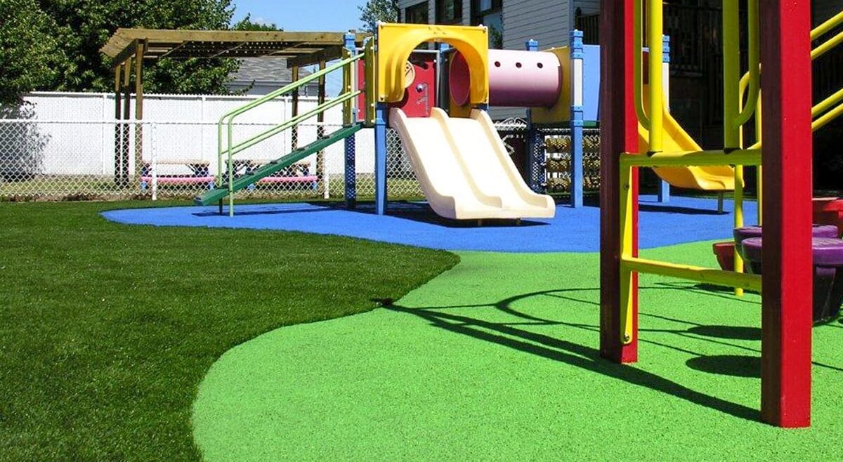 Parkland play area — Play areas install
